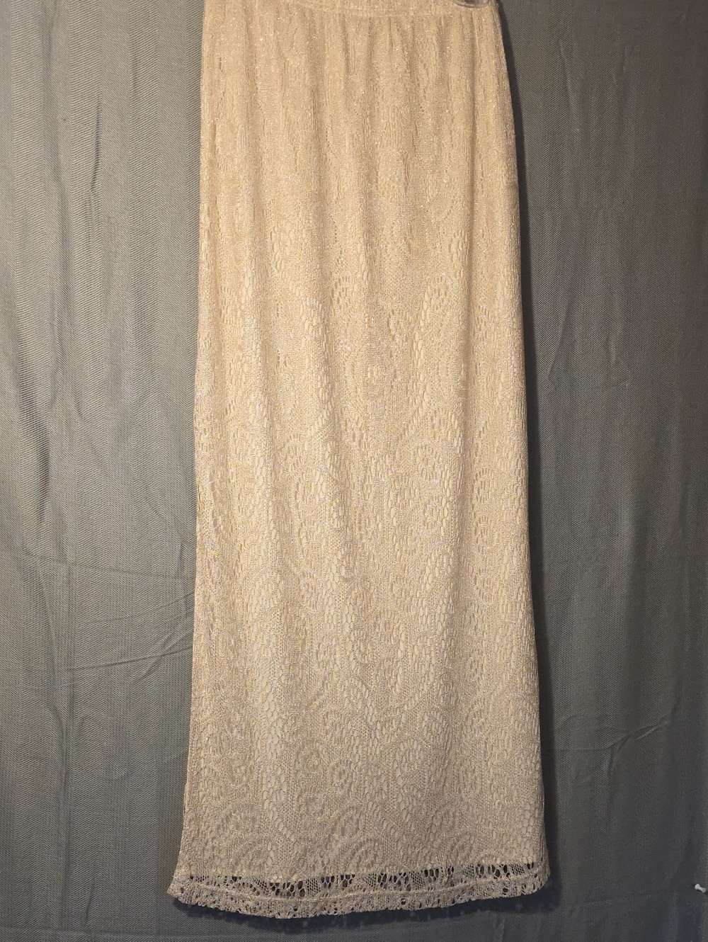 Elegant Cream Lace Maxi Skirt with Delicate Pattern